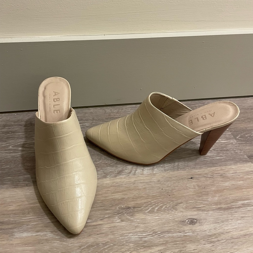 Able Jenna Mule